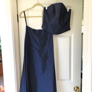 4 David's Bridal Michaelangelo formal navy gown